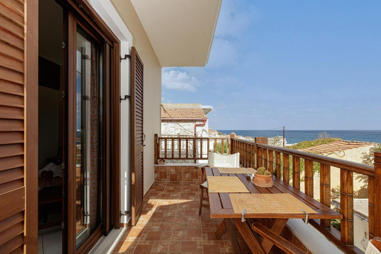 Pension Lucy Panormos  Экстерьер фото