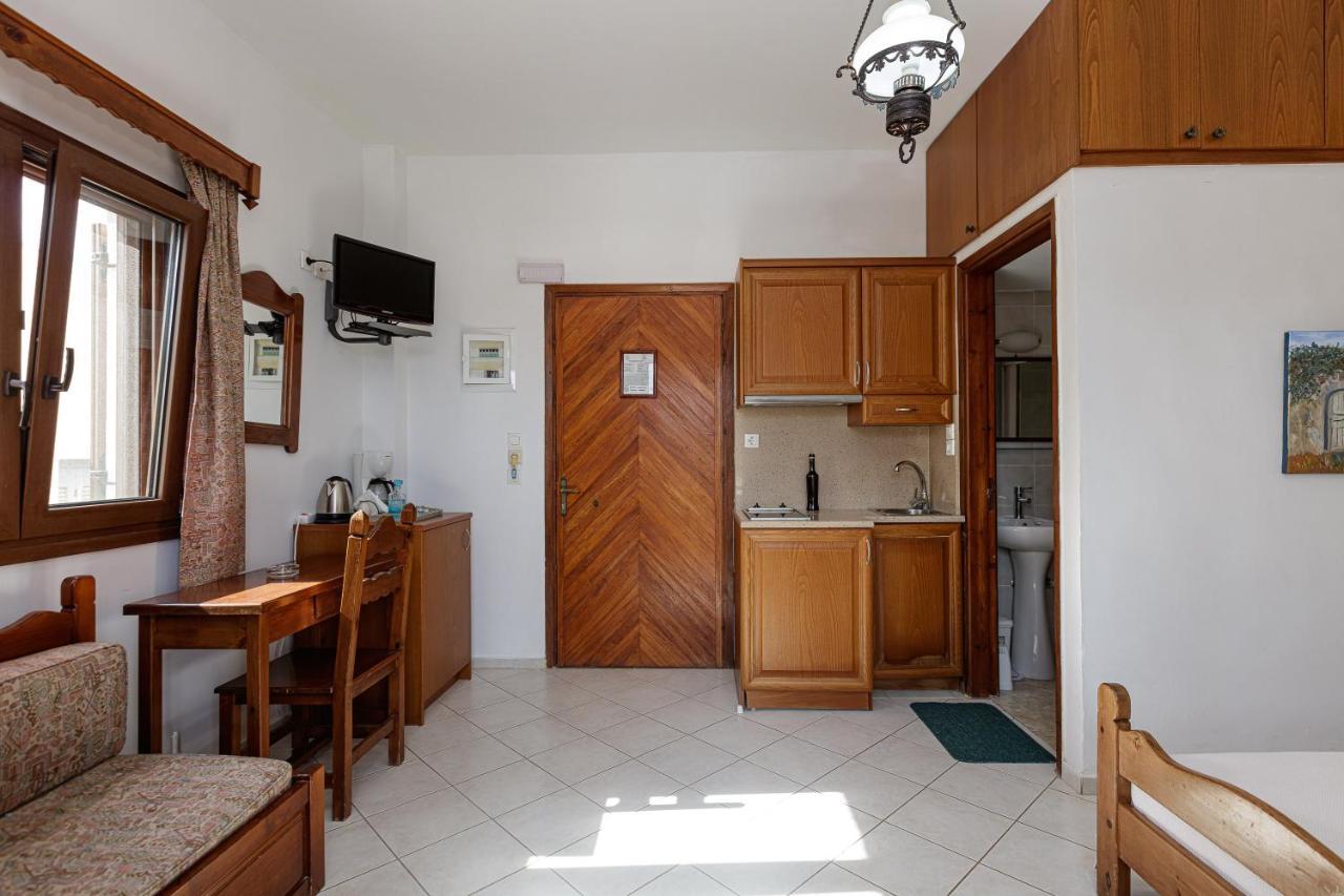 Pension Lucy Panormos  Экстерьер фото